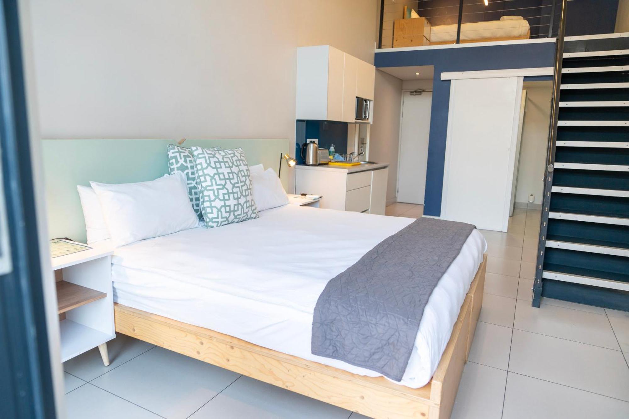 Mojo Hotel & Market Cape Town Room photo