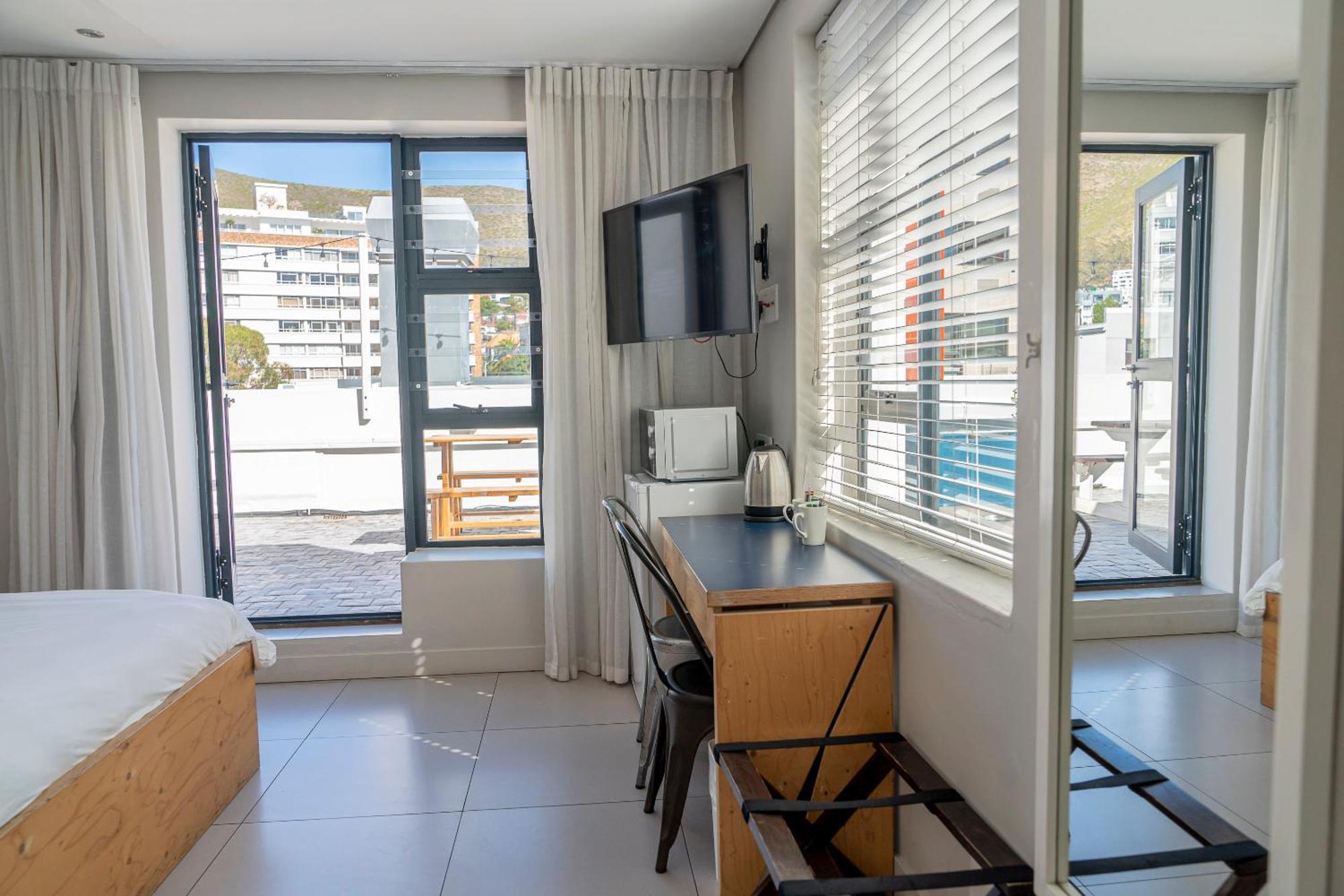 Mojo Hotel & Market Cape Town Room photo