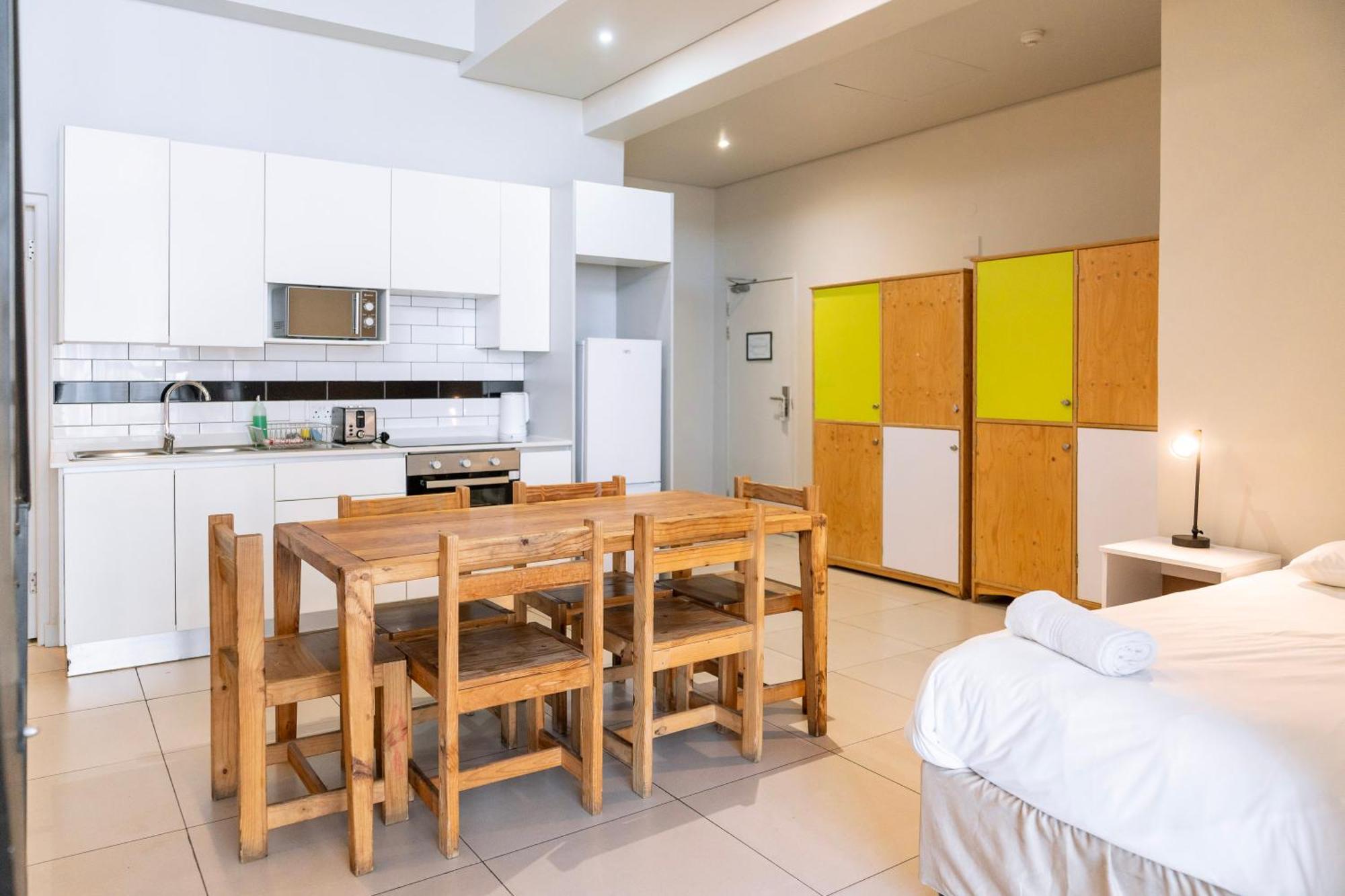Mojo Hotel & Market Cape Town Room photo