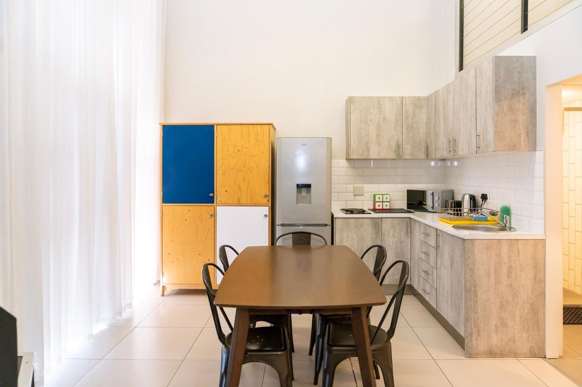Mojo Hotel & Market Cape Town Room photo